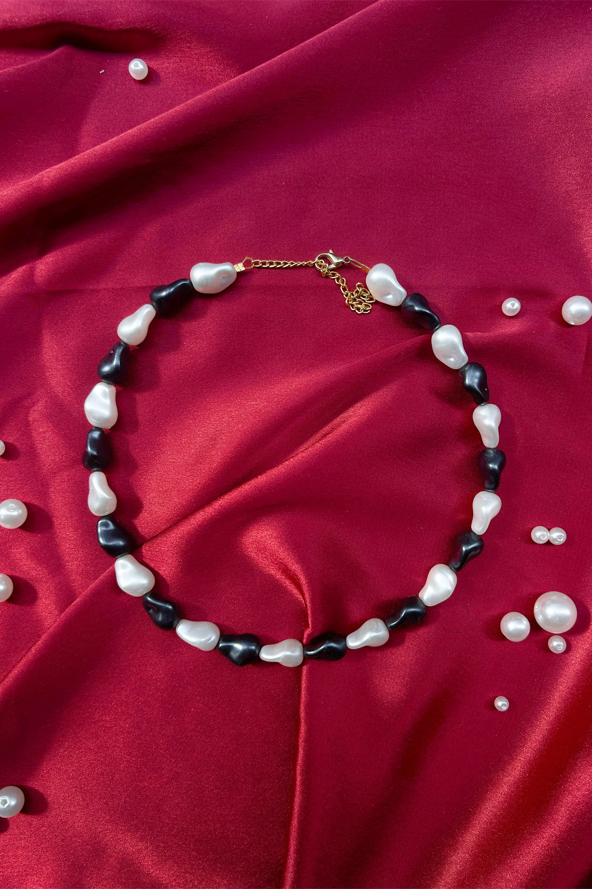 Baroque Midnight Necklace