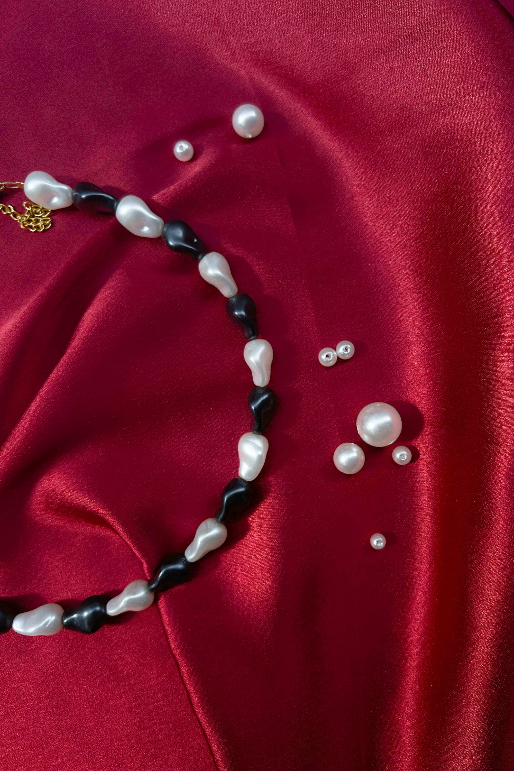Baroque Midnight Necklace