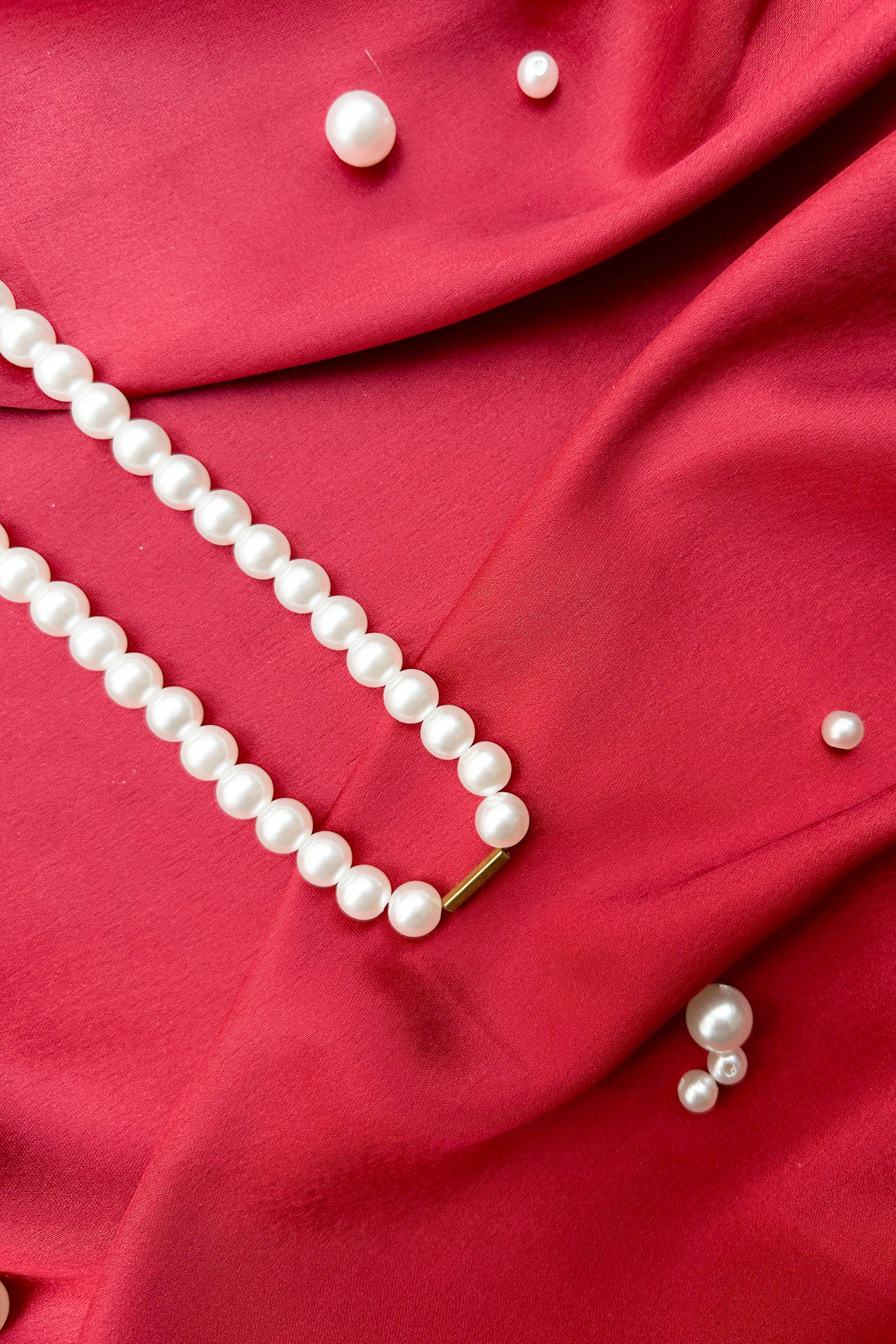 Celeste Gold Bar Pearl Necklace