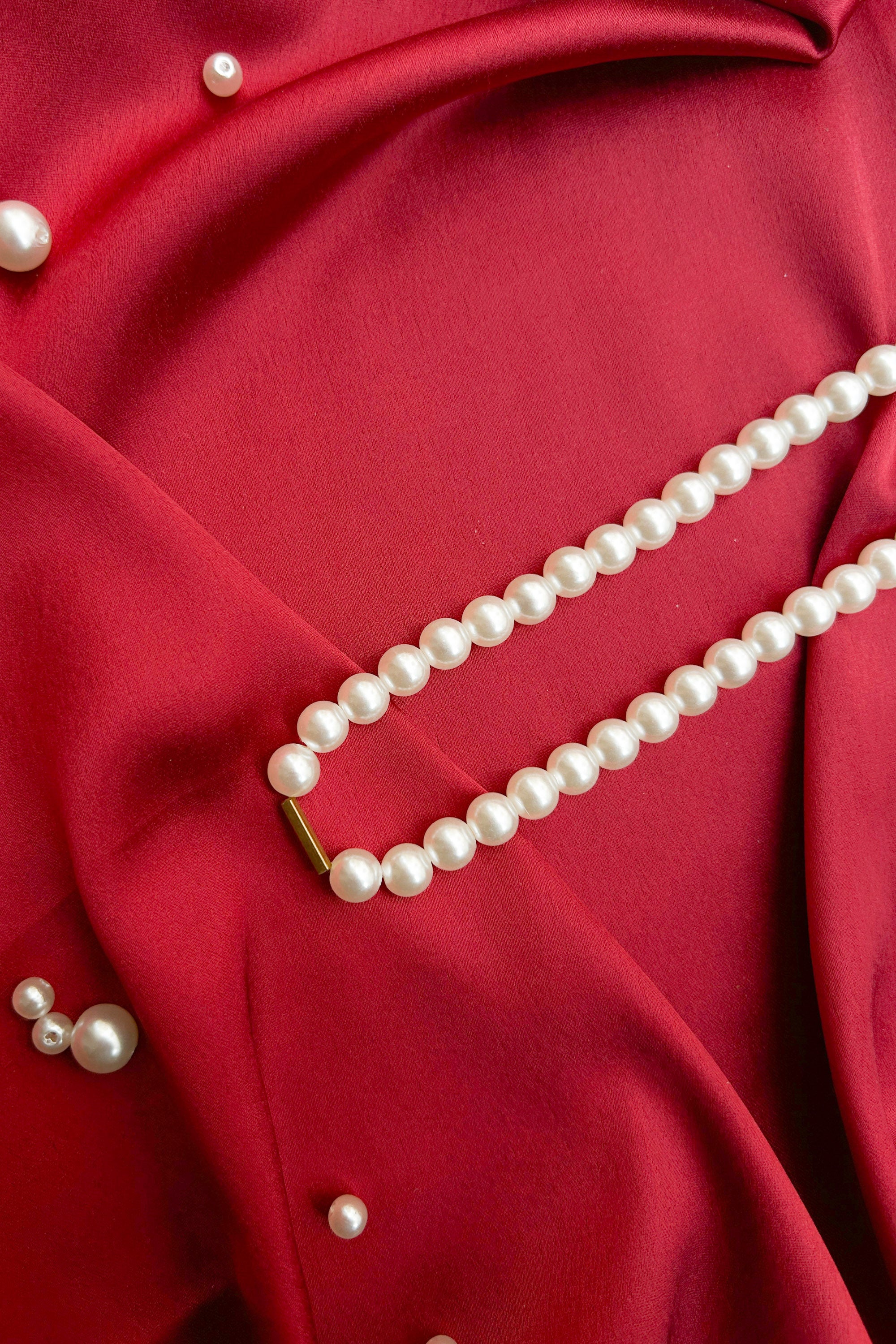 Celeste Gold Bar Pearl Necklace