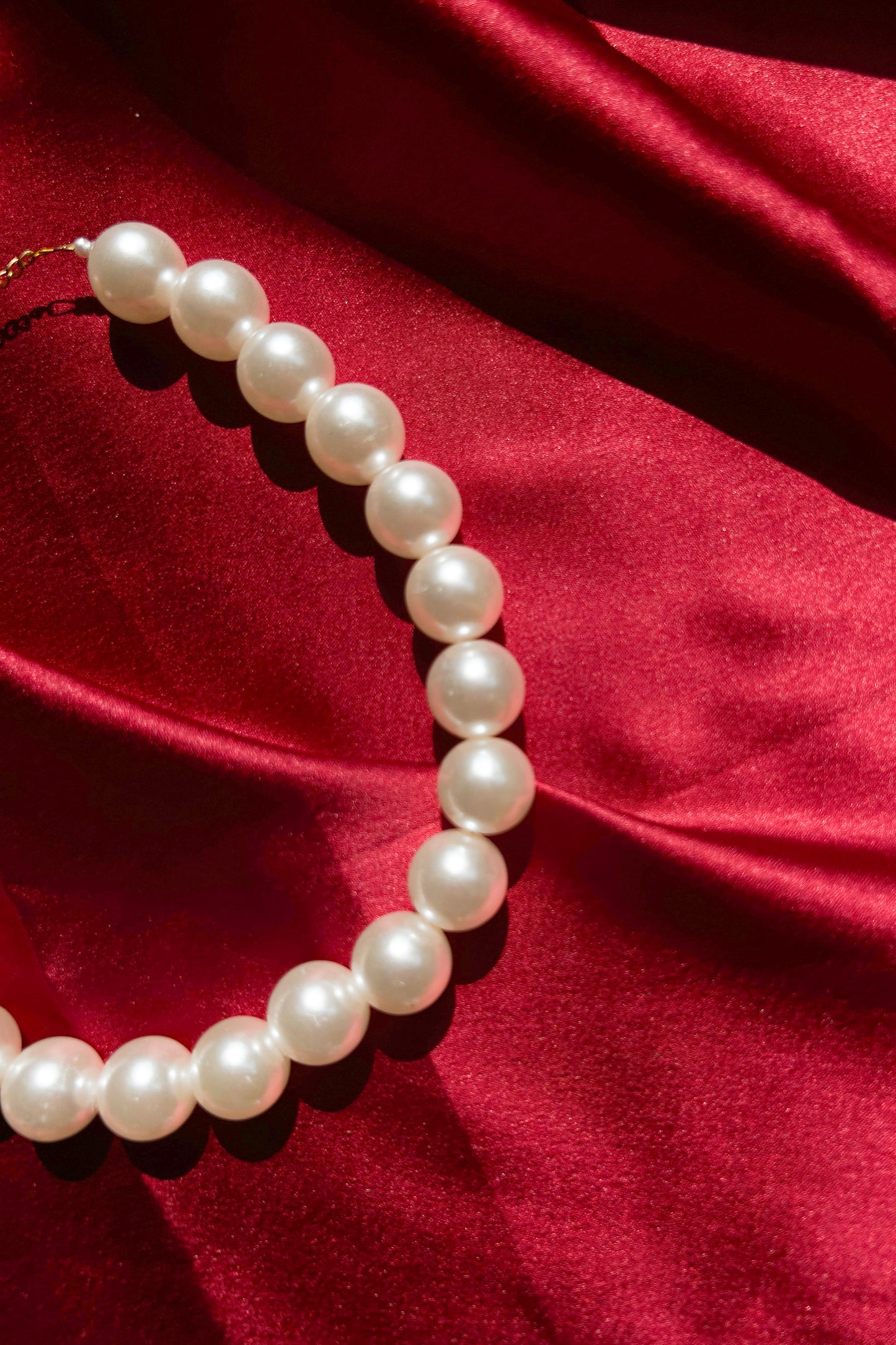 Royal White Necklace 16MM