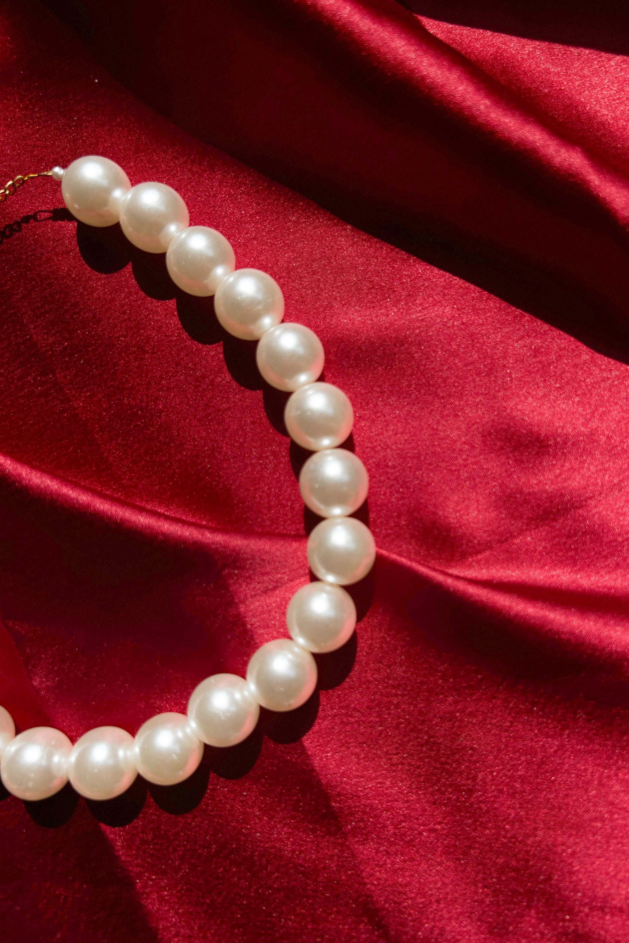 Royal White Necklace 16MM