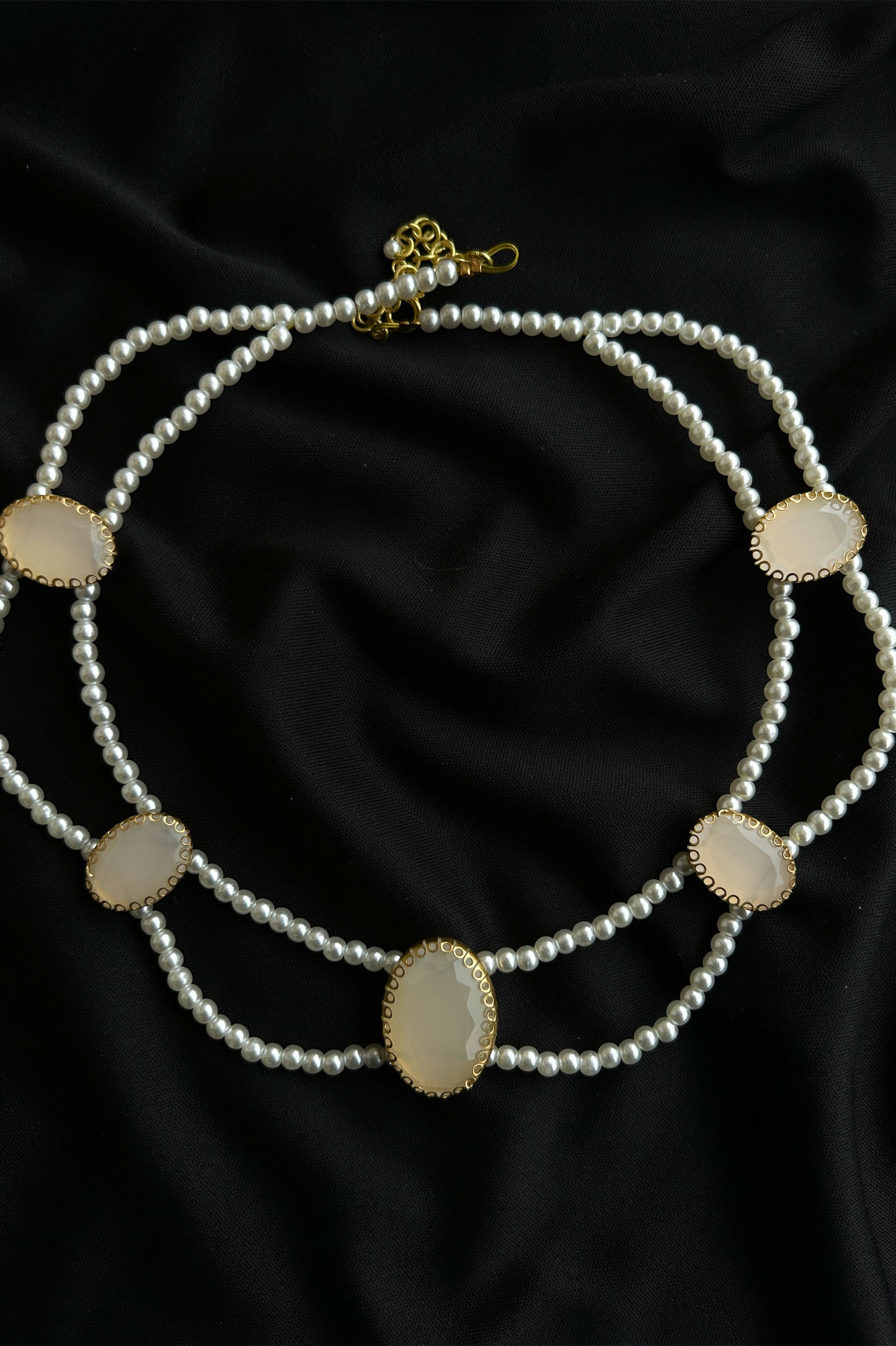 Luna Glow Pearl Necklace
