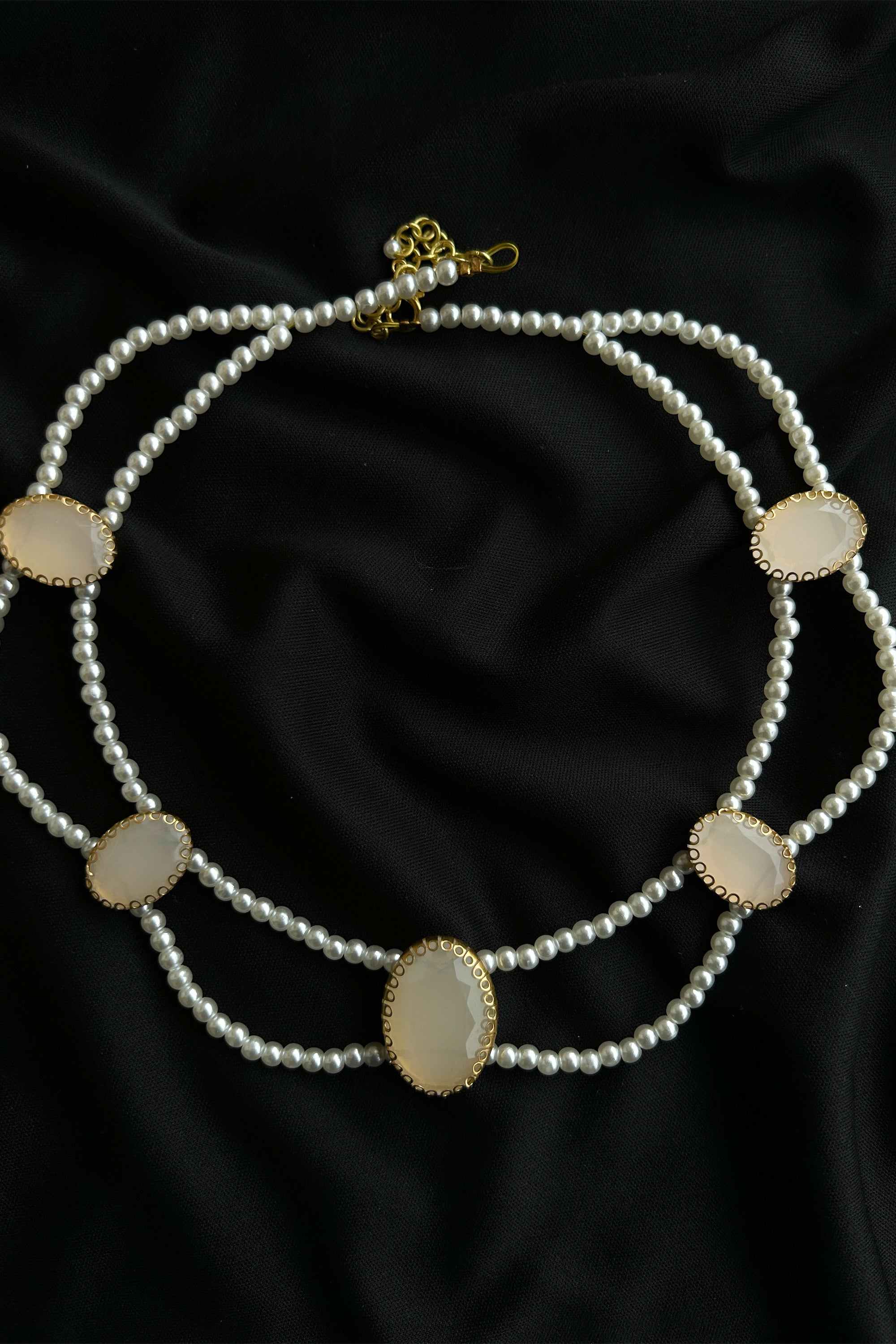 Luna Glow Pearl Necklace