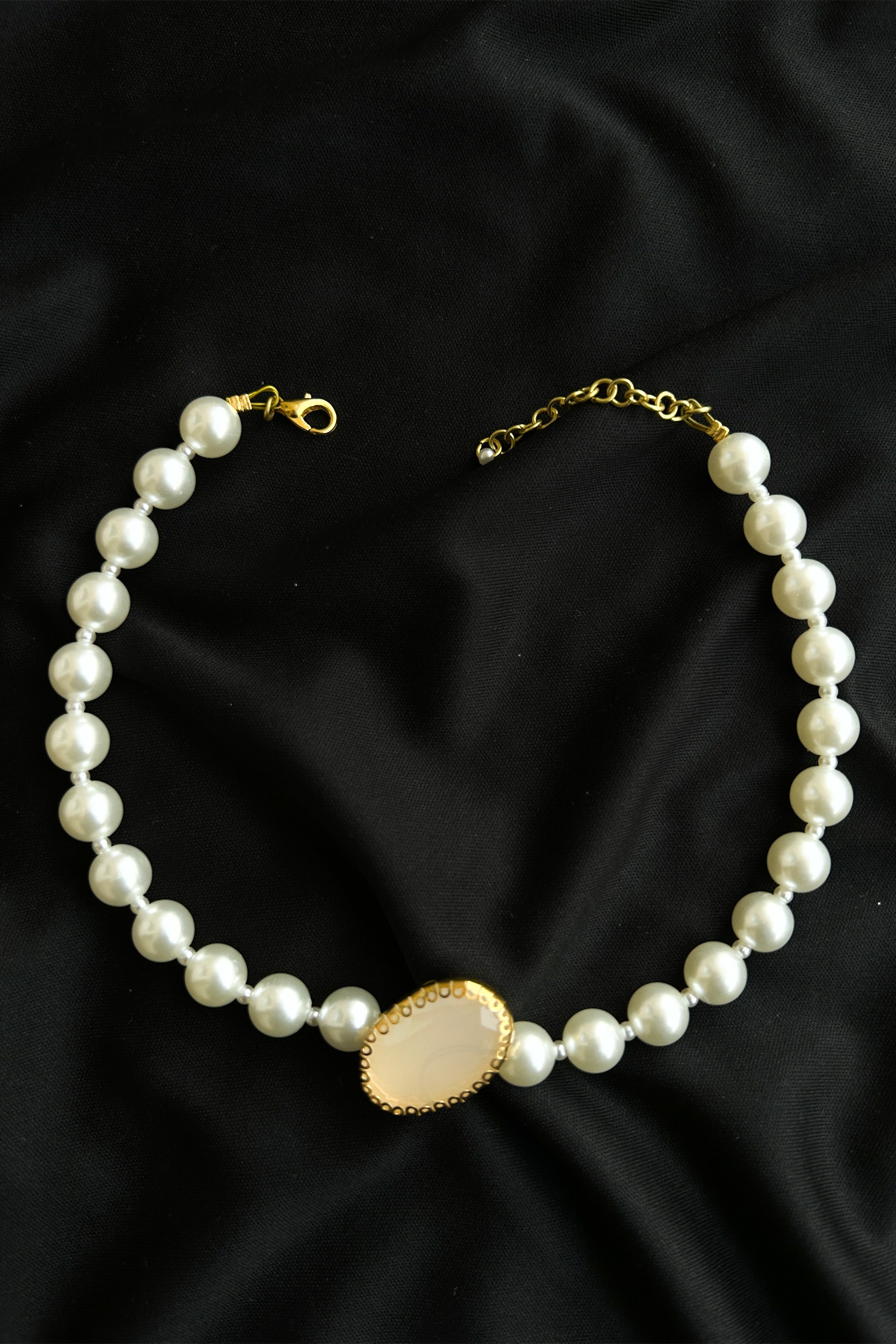 Vintage Lumière Pearl Necklace