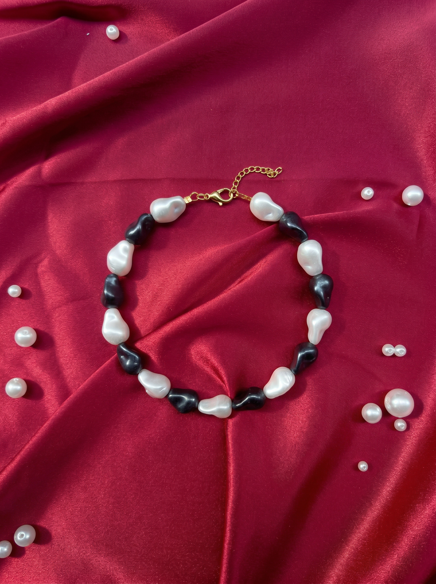 Baroque Midnight Pearl Bracelet