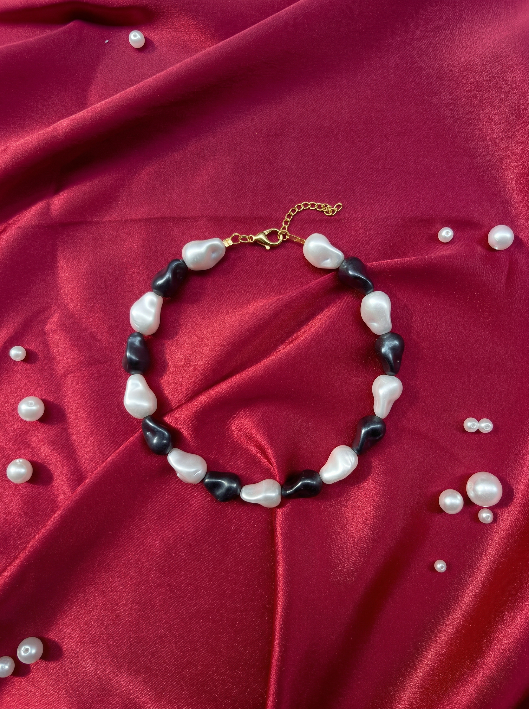 Baroque Midnight Pearl Bracelet